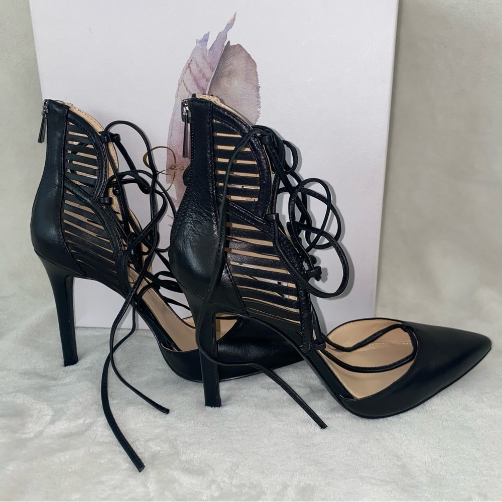 Jessica Simpson Cynessa Lace-Up Pointy-Toe Pumps 7.5 Black